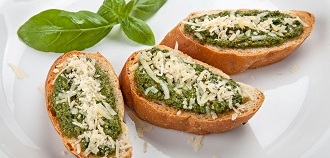 Przepis na tosty z pesto bazyliowym