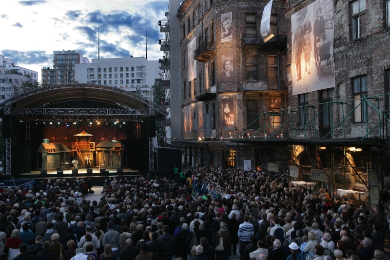 Final Concert. Fiddler on the roof [2010] fot.Jacek Barcz.4